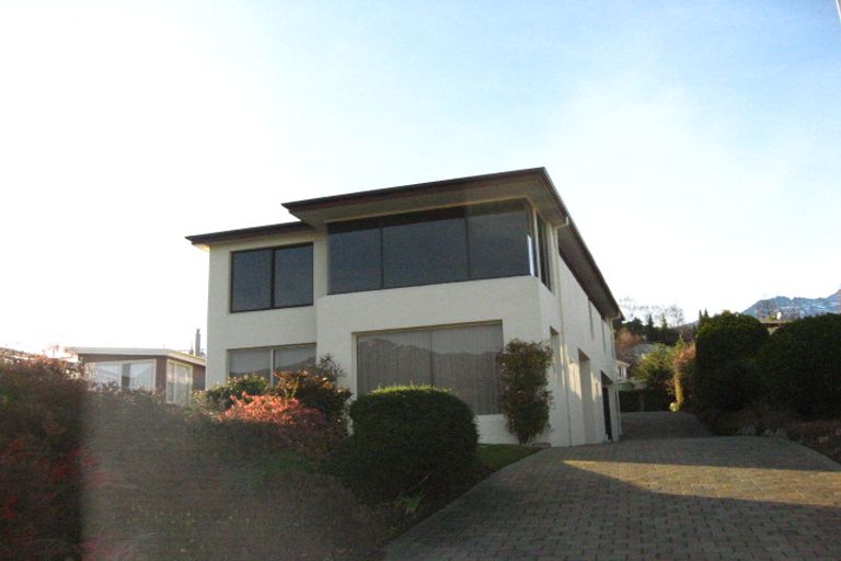 Photo of property in 21b Bay View Road, Kelvin Heights, Queenstown, 9300