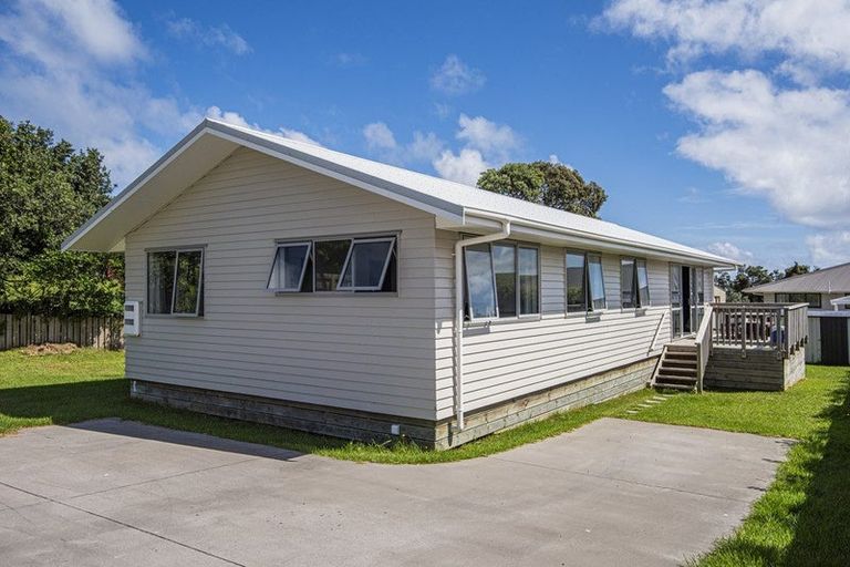 Photo of property in 23 Sunset Drive, Baylys Beach, Dargaville, 0377