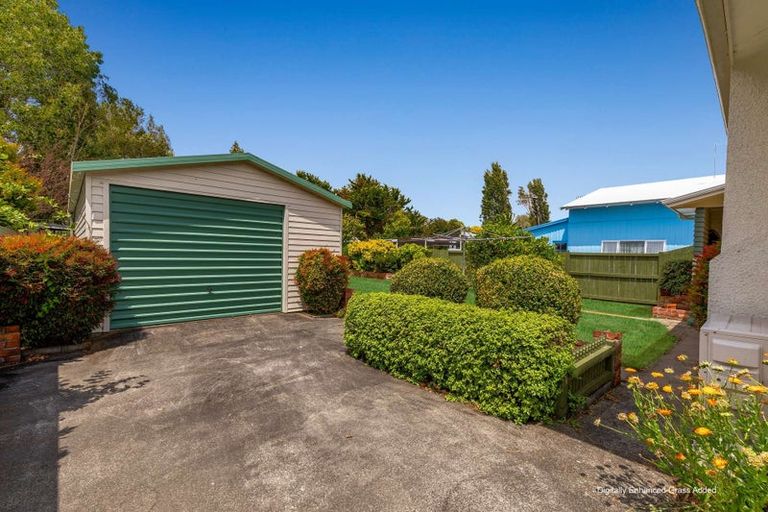 Photo of property in 10 Humphrey Street, Marton, 4710