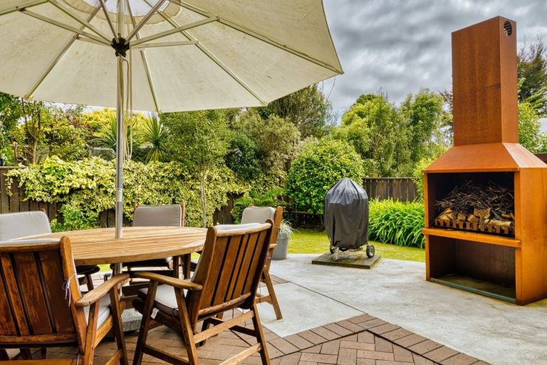 Photo of property in 3a Tauroa Road, Havelock North, 4130