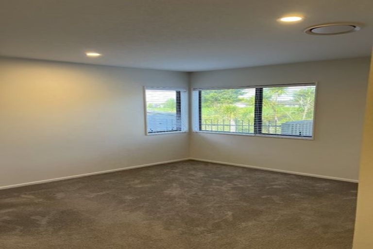 Photo of property in 7 Wyon Way, Flat Bush, Auckland, 2016