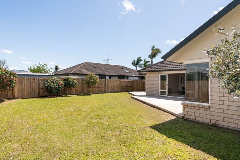 Photo of property in 48 Oreti Crescent, Papamoa Beach, Papamoa, 3118