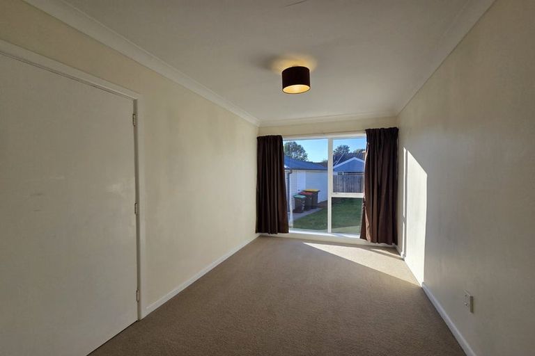 Photo of property in 22 Ashbourne Street, Burnside, Christchurch, 8053