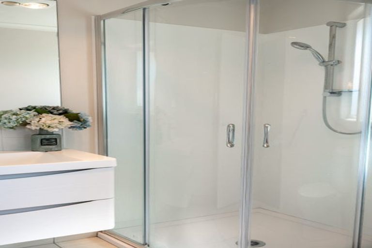 Photo of property in 11 Manawaroa Close, Grandview Heights, Hamilton, 3200