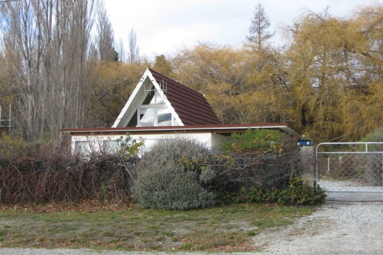 Photo of property in 3 Aubrey Road, Wanaka, 9305