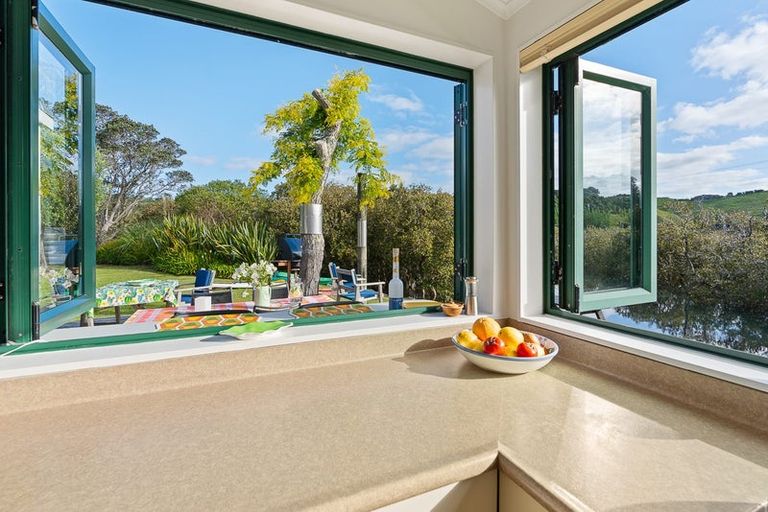 Photo of property in 847 Matapouri Road, Matapouri, Whangarei, 0173