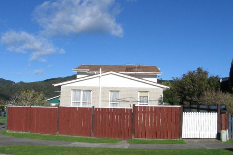 Photo of property in 1 Kumeroa Grove, Wainuiomata, Lower Hutt, 5014
