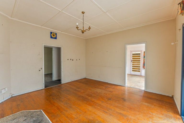 Photo of property in 107 Amohia Street, Paraparaumu, 5032
