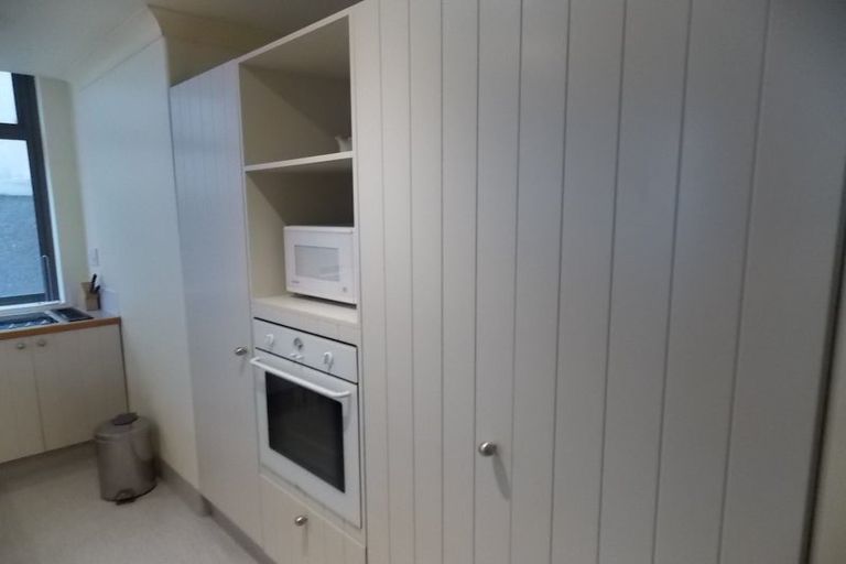 Photo of property in Kelvin House, 1g/16 The Terrace, Wellington Central, Wellington, 6011