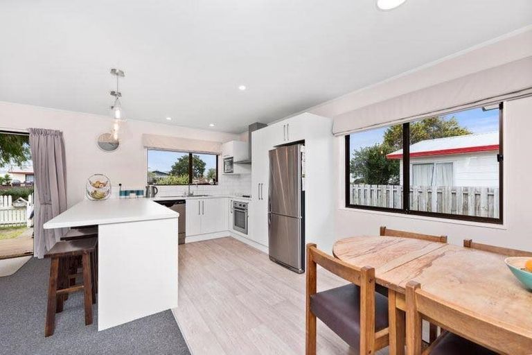 Photo of property in 5a Jasper Way, Papamoa Beach, Papamoa, 3118