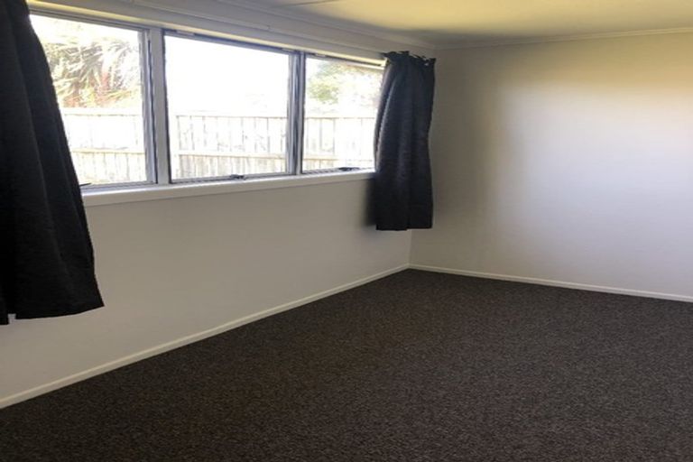 Photo of property in 11 Farnworth Avenue, Holdens Bay, Rotorua, 3010
