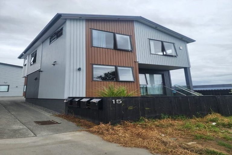 Photo of property in 1/15 Old Wairoa Road, Papakura, 2110