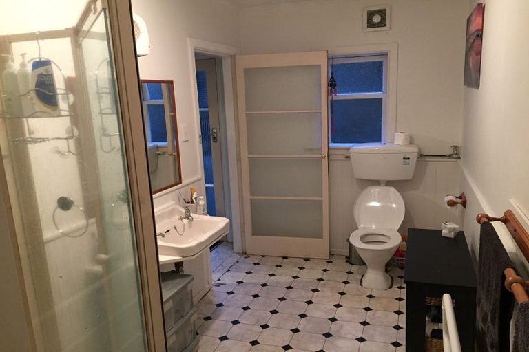 Photo of property in 31 Whaui Street, Vogeltown, Wellington, 6021