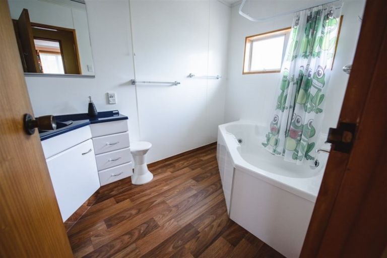 Photo of property in 14 Cambridge Street, Balclutha, 9230