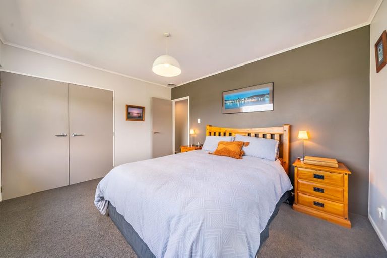 Photo of property in 11 Moray Place, Papakowhai, Porirua, 5024