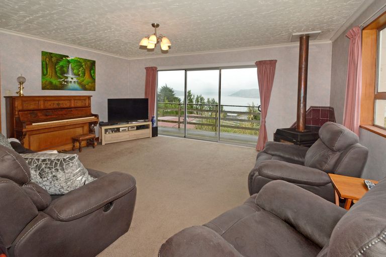 Photo of property in 32 Gorman Street, Macandrew Bay, Dunedin, 9014