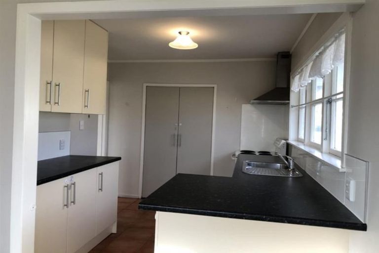 Photo of property in 28 Buller Crescent, Manurewa, Auckland, 2102