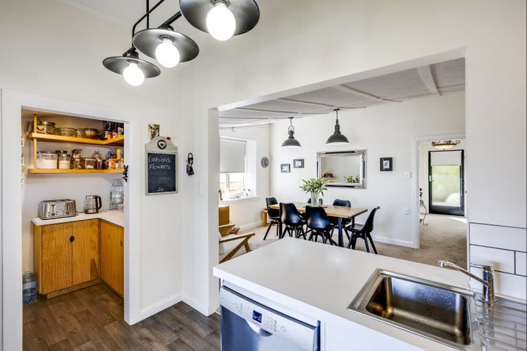 Photo of property in 206 Lyndon Road West, Hastings, 4122