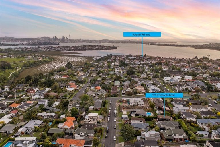 Photo of property in 2/25 Onepoto Road, Hauraki, Auckland, 0622