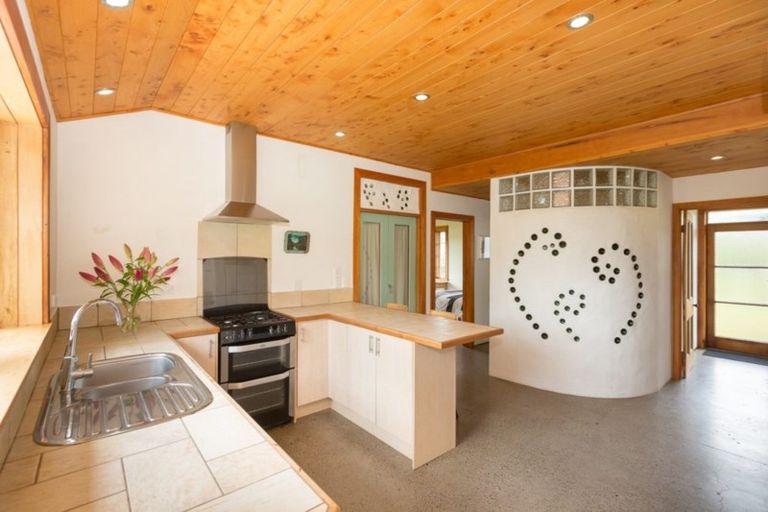 Photo of property in 389 Korito Road, Korito, New Plymouth, 4371