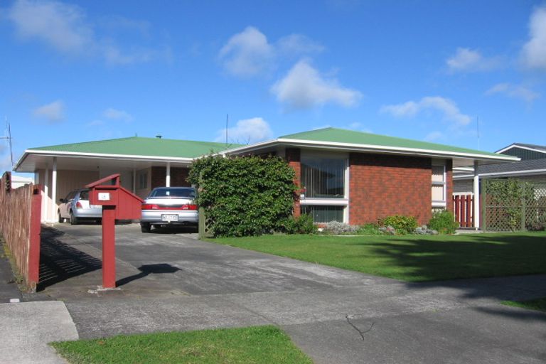 Photo of property in 18 Geraldine Crescent, Cloverlea, Palmerston North, 4412