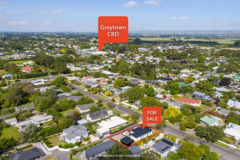 Photo of property in 24 Kempton Street, Greytown, 5712