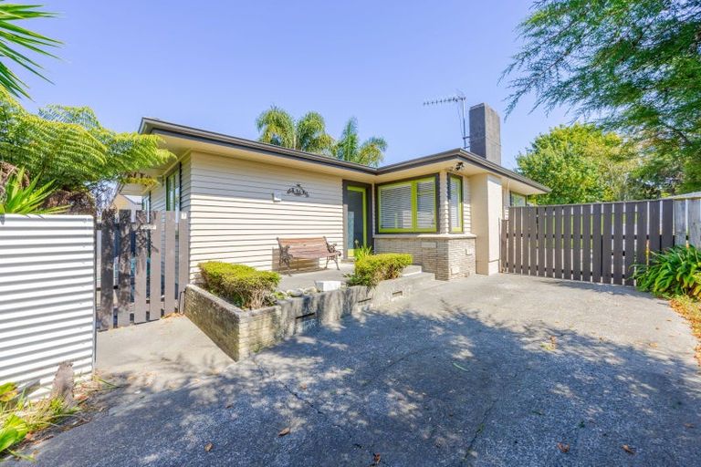 Photo of property in 74 Clarence Cox Crescent, Pirimai, Napier, 4112