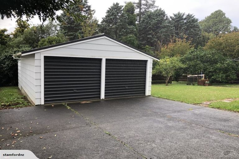 Photo of property in 15 The Grove, Titirangi, Auckland, 0604