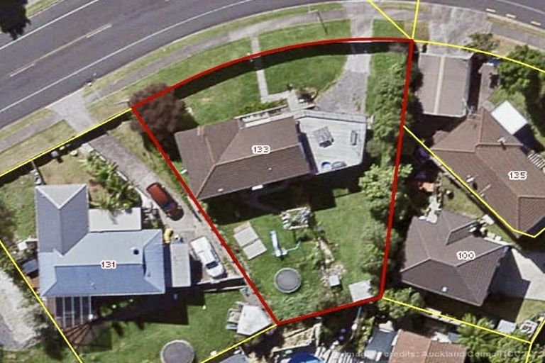 Photo of property in 133 Oreil Avenue, West Harbour, Auckland, 0618