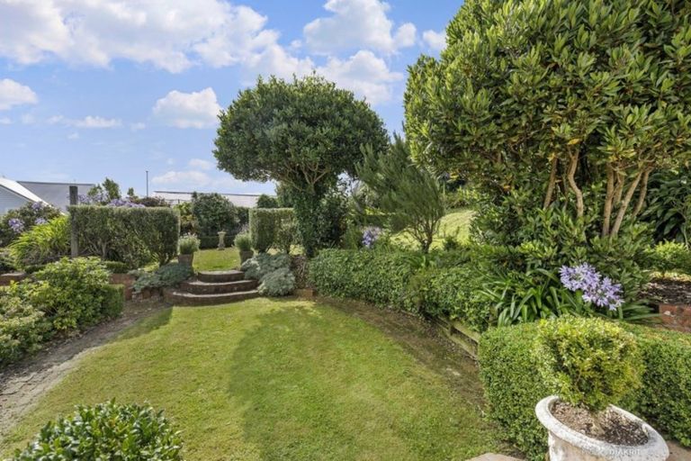 Photo of property in 35 Upper Watt Street, Wadestown, Wellington, 6012