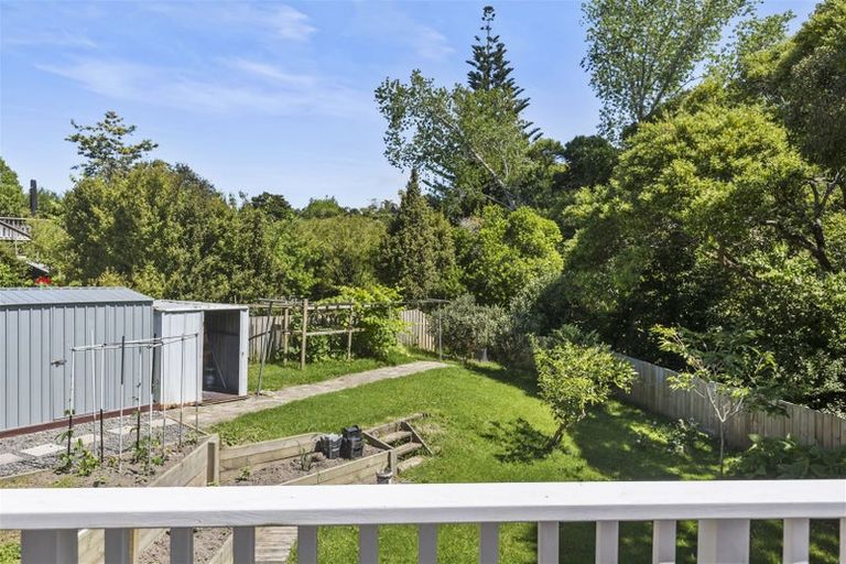 Photo of property in 50 Robbies Road, Shelly Park, Auckland, 2014