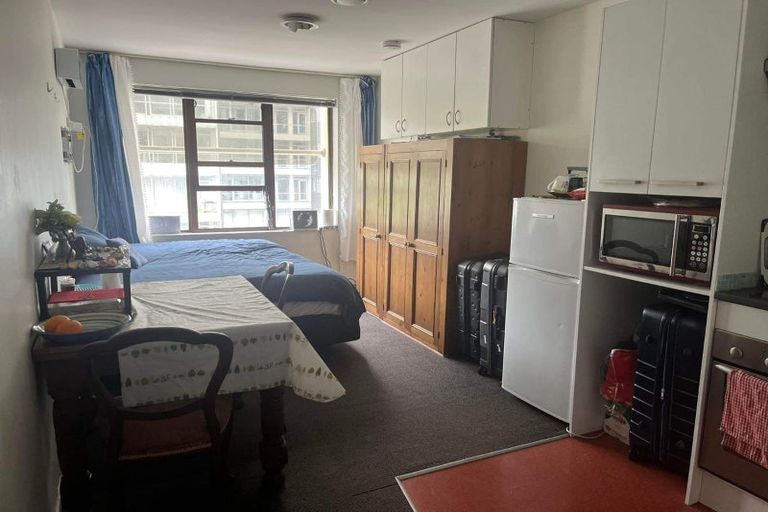 Photo of property in Viccentral, 169 The Terrace, Wellington Central, Wellington, 6011