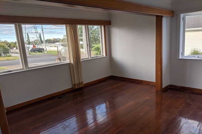 Photo of property in 8 Brains Road, Kelston, Auckland, 0602