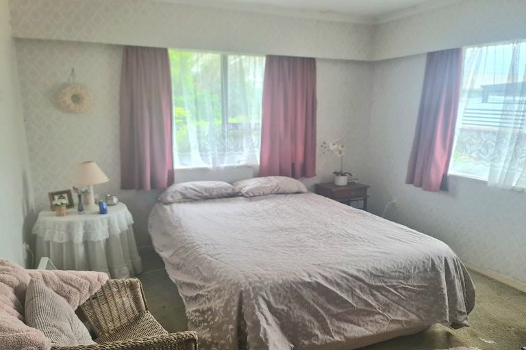 Photo of property in 11 Mccallum Street, Dannevirke, 4930