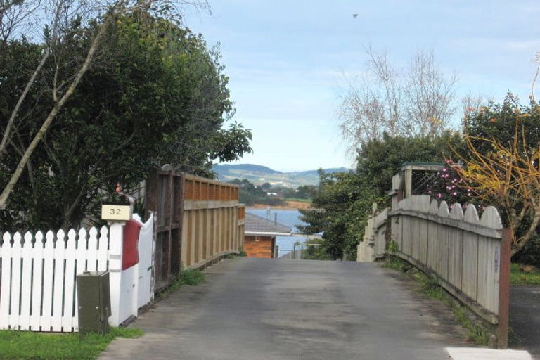 Photo of property in 32 Carnoustie Drive, Wattle Downs, Auckland, 2103