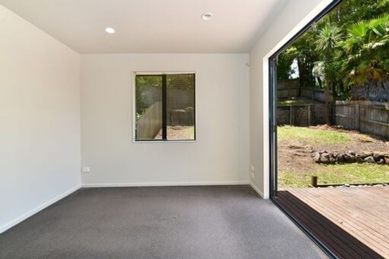 Photo of property in 16 Carento Way, Stanmore Bay, Whangaparaoa, 0932