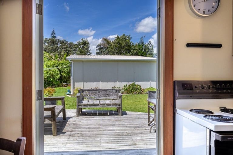 Photo of property in 23 Kelly Street, Baylys Beach, Dargaville, 0377