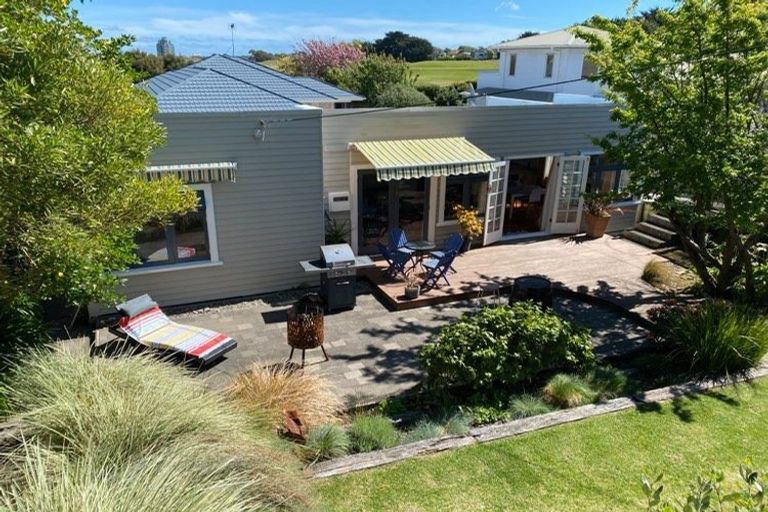 Photo of property in 30 Martin Road, Paraparaumu Beach, Paraparaumu, 5032