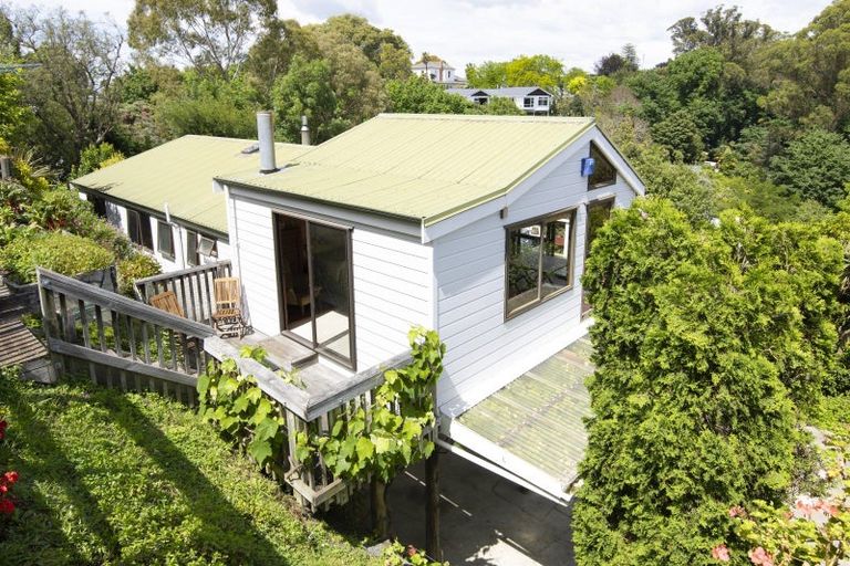 Photo of property in 21 Burns Road, Hospital Hill, Napier, 4110