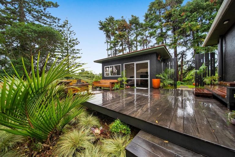 Photo of property in 87 Paynters Avenue, Strandon, New Plymouth, 4312