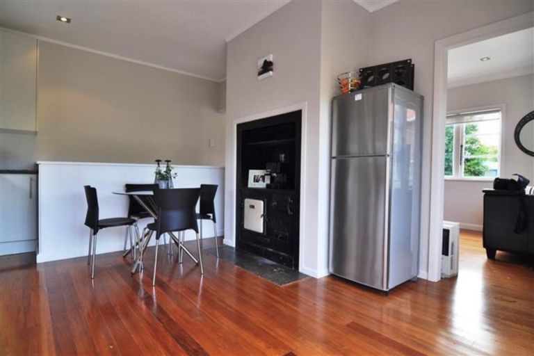 Photo of property in 1/163 Titirangi Road, New Lynn, Auckland, 0600