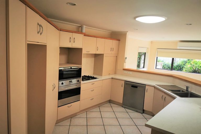 Photo of property in 16 Drumfearn Place, Rototuna, Hamilton, 3210