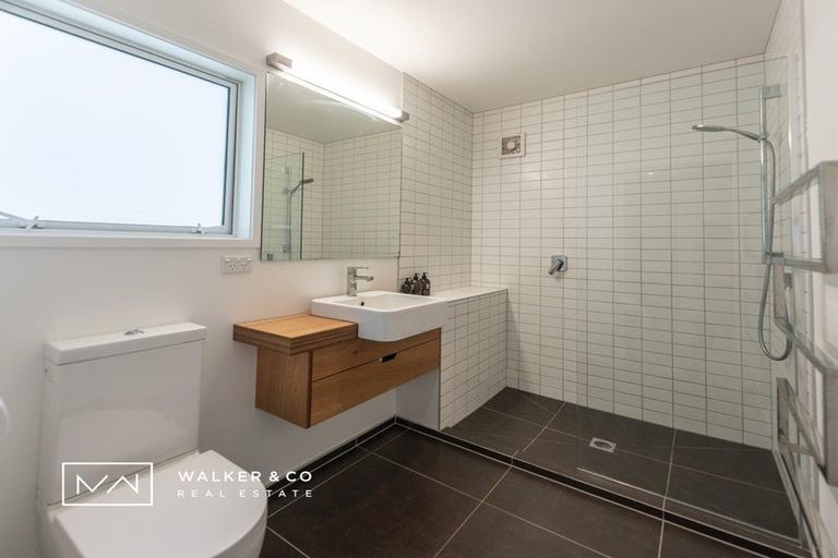 Photo of property in 10 Tiniroa Grove, Silverstream, Upper Hutt, 5019