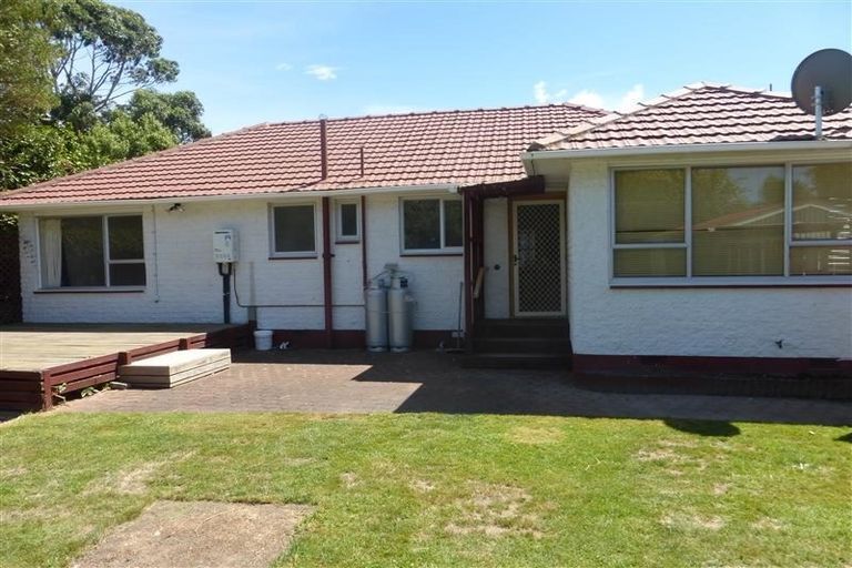 Photo of property in 6 Penwood Street, Russley, Christchurch, 8042