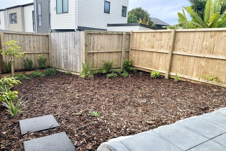 Photo of property in 47 Paetai Lane, Te Atatu Peninsula, 0610