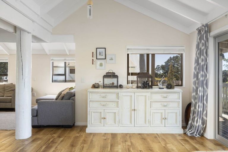 Photo of property in 16 Palm Parade, Riversdale Beach, Masterton, 5872