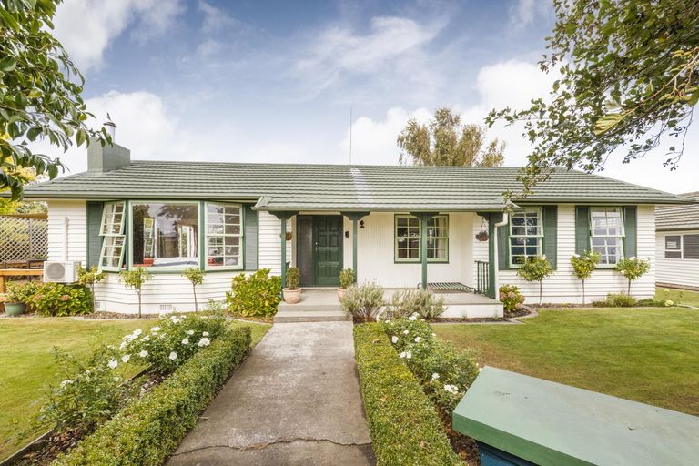 Photo of property in 53 Waterloo Crescent, Hokowhitu, Palmerston North, 4410