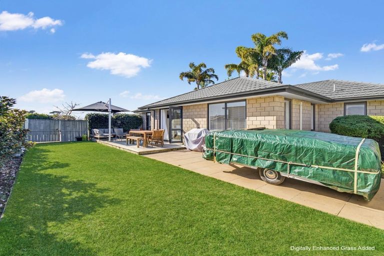 Photo of property in 5 Tavarnya Way, Patumahoe, Pukekohe, 2679