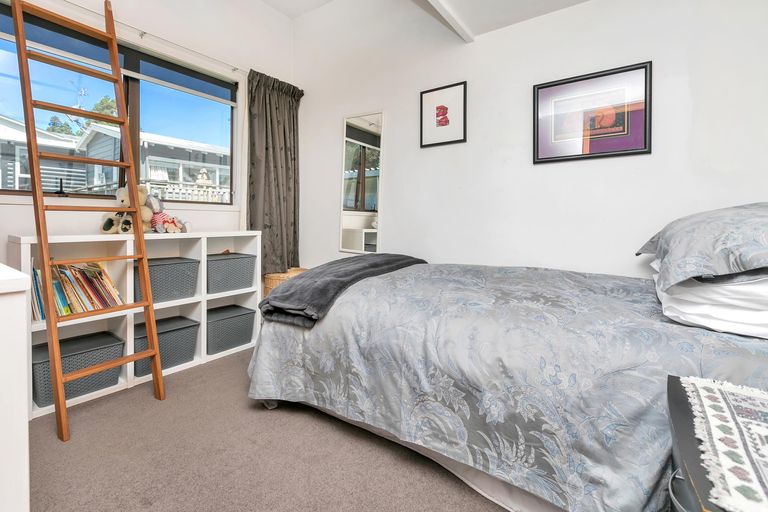 Photo of property in 367 Triangle Road, Henderson, Auckland, 0610