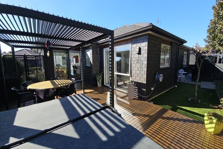 Photo of property in 73 Bert Wall Drive, Omokoroa, 3114